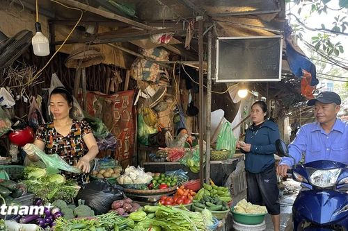 Hà Nội: Giá rau xanh, thực phẩm rục rịch tăng tại các chợ truyền thống