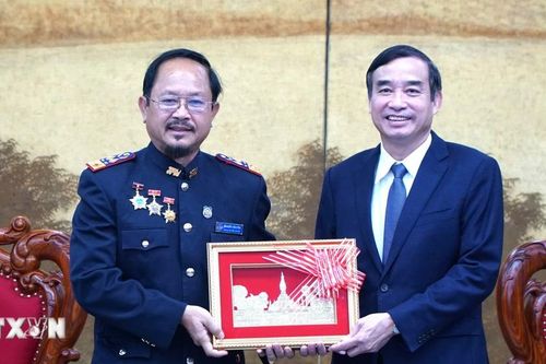Trao đổi nghiệp vụ, kinh nghiệm thực tế giữa tòa án Việt Nam và Lào