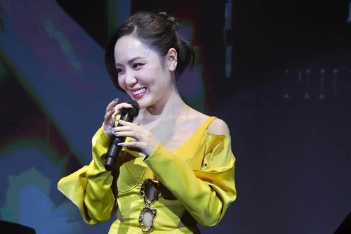 Phương Linh là người có tính cách như thế nào sau sân khấu?