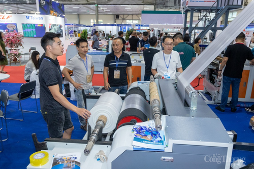 HanoiPlas 2024: Hơn 200 doanh nghiệp giới thiệu máy móc, thiết bị công nghiệp nhựa và cao su