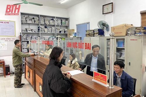 Cẩm Thủy xây dựng 'Chính quyền thân thiện, vì Nhân dân phục vụ'