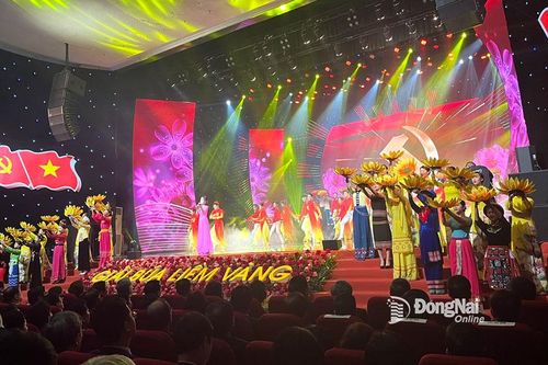 Phê phán các quan điểm, hành vi sai trái trên lĩnh vực văn hóa, nghệ thuật