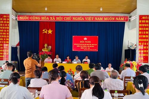 Đại biểu Hội đồng nhân dân tỉnh Gia Lai tiếp xúc cử tri Ayun Pa