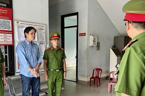 Bắt giam nhân viên kinh doanh chiếm đoạt hơn 1 tỷ đồng