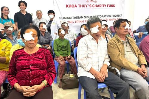 Ban Từ thiện xã hội Phật giáo H.Tánh Linh tổ chức phẫu thuật mắt cho 58 bệnh nhân nghèo