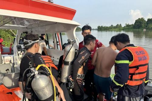 Đã tìm thấy thi thể 3 bé gái bị đuối nước khi tắm sông
