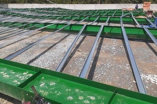 Khởi tố chủ xây dựng vụ sập nhà kho sầu riêng làm 2 người bị thương