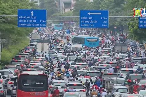 Hà Nội giảm thêm 7 điểm 'đen' ùn tắc giao thông