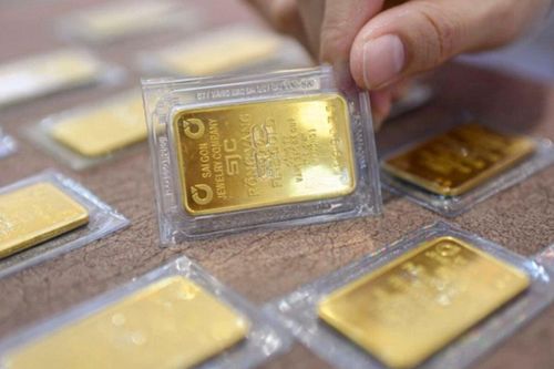 Giá vàng dự báo còn giảm nữa, có nên bán cắt lỗ?