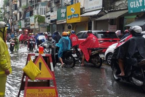 Dự báo tiếp tục mưa lớn, thêm điểm úng ngập