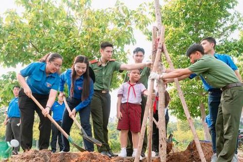 Hình ảnh ấn tượng của tuổi trẻ TP Hồ Chí Minh trong Chiến dịch tình nguyện hè 2024