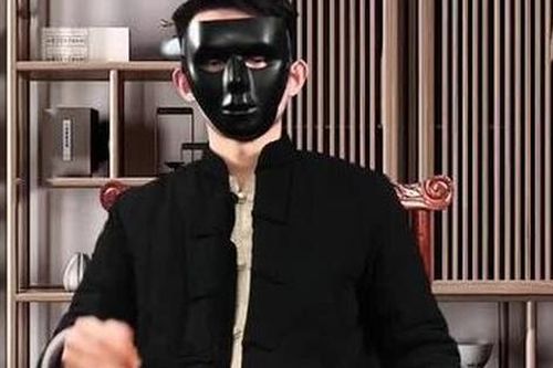 1 công nhân may có tài khoản 352 tỷ đồng, ngân hàng bắt tay cảnh sát vạch trần đường dây 17 tội phạm, tịch thu số tiền đếm 7 tiếng chưa hết