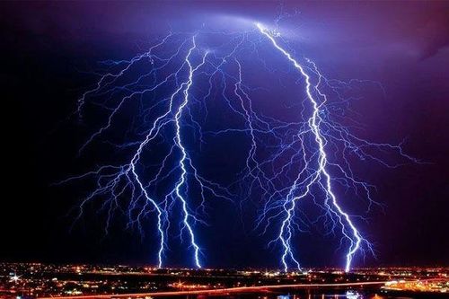 Những kỹ năng phòng tránh sét đánh mùa mưa dông cần biết