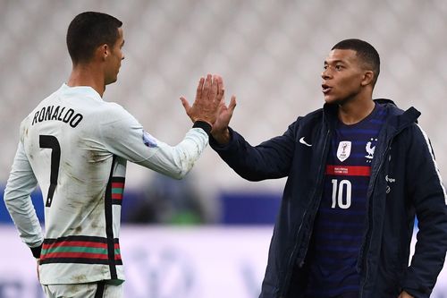 Ronaldo lập kỷ lục thế giới chỉ với 1 bình luận về Mbappe