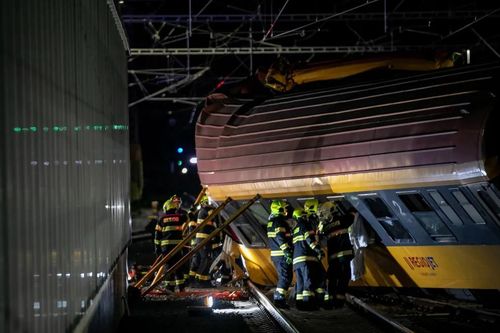 Cộng hòa Czech: Tàu hỏa chở khách va chạm với tàu hàng, ít nhất 4 người thiệt mạng