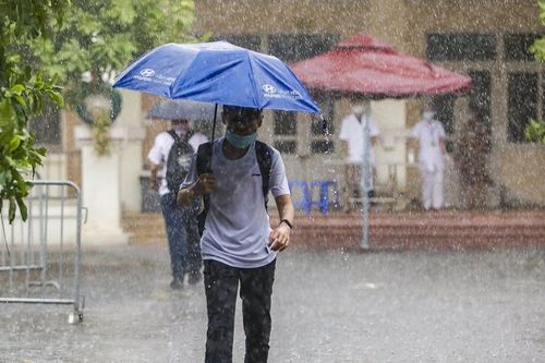 Hà Nội: Thời tiết những ngày thi lớp 10 dự báo có mưa dông