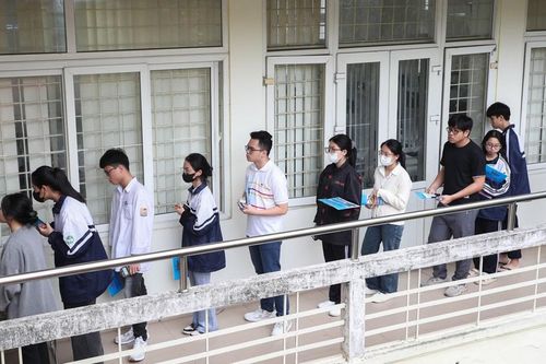 Thủ khoa kỳ thi đánh giá năng lực năm 2024 là hai nữ sinh Hà Nội