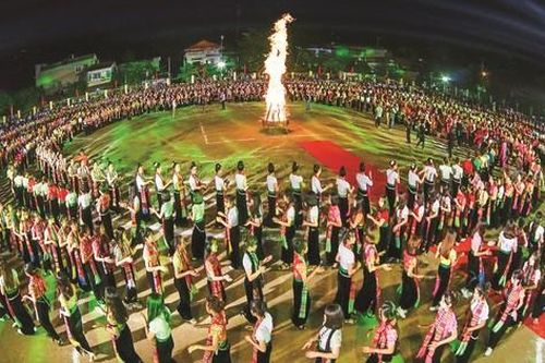 Tăng cường thiết chế văn hóa vùng đồng bào dân tộc thiểu số