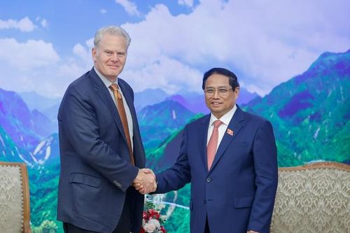 Thủ tướng Phạm Minh Chính tiếp Chủ tịch tập đoàn vận tải chuyển phát nhanh lớn nhất thế giới
