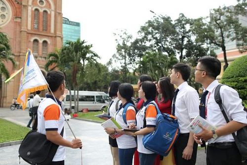 Phát triển, nâng cao trình độ nguồn nhân lực văn hóa, du lịch