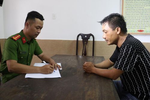 'Hô biến' tượng đồng thành tượng vàng 'cổ' lừa bán giá cao
