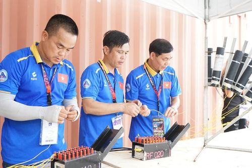 Đội pháo hoa Việt Nam và Pháp tiết lộ màn trình diễn trong đêm khai hỏa DIFF 2024