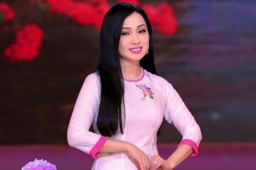 'Ca sĩ tỷ phú' Hà Phương tiết lộ kỷ niệm thời học trò qua bài hát đậm chất mùa Hè