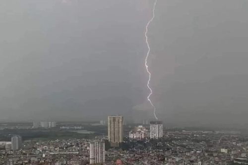 Việt Nam ứng phó thế nào với 2 triệu cú sét?