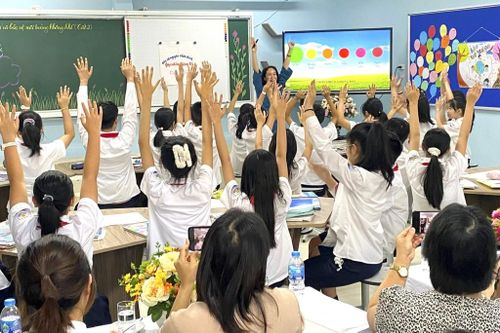 Định mức giảm giờ dạy cho giáo viên làm công tác công đoàn không chuyên trách?