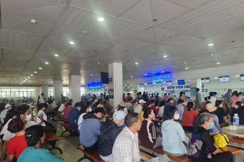Kéo giảm tối đa cảnh đợi chờ khám bệnh cho bệnh nhân ung thư
