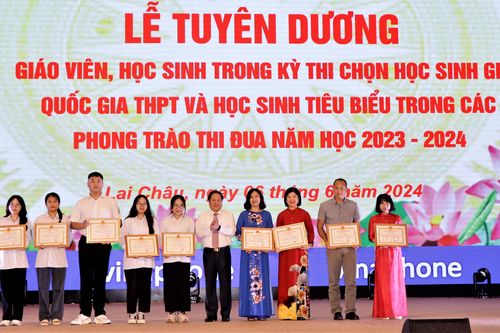 Lai Châu tuyên dương hơn 200 giáo viên và học sinh có thành tích tiêu biểu