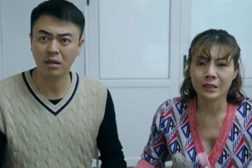 Người một nhà tập 21: Vợ chồng Tuệ sốc khi con gái bị bệnh nặng