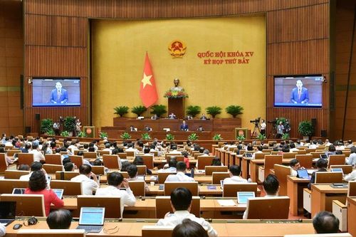 Bộ trưởng Nguyễn Văn Hùng tiếp tục trả lời chất vấn về các chế độ, chính sách