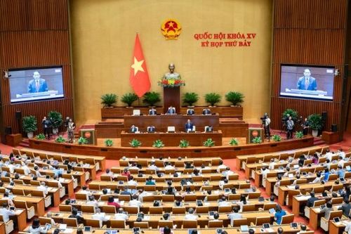 Bộ trưởng Bộ Văn hóa, Thể thao và Du lịch tiếp tục đăng đàn trả lời chất vấn