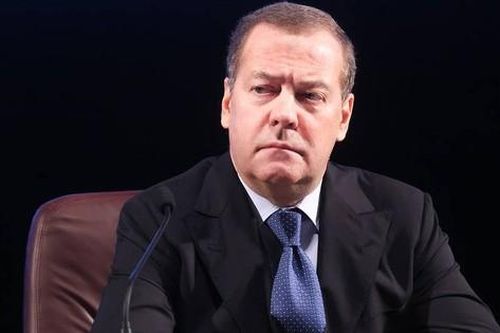 Ông Medvedev cảnh báo Nga có thể trang bị vũ khí cho đối thủ của Mỹ