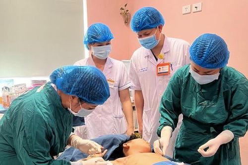 Tai nạn sinh hoạt nguy hiểm khiến nam sinh phải đi cấp cứu
