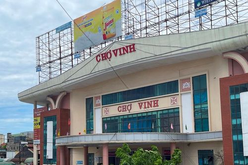Nhếch nhác và mất an toàn tại chợ lớn nhất Nghệ An