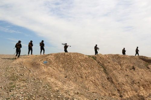 Quân đội Iraq không kích, phá hủy hàng chục khu vực ẩn náu của IS
