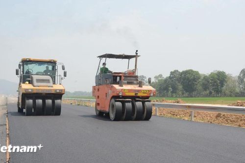 Điều chuyển khối lượng nhà thầu thi công chậm Cao tốc Diễn Châu-Bãi Vọt