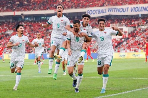 Nhận thẻ đỏ, ĐT Indonesia 'phơi áo' trước ĐT Iraq