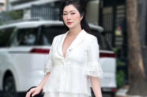 Nữ diễn viên bật khóc, tiết lộ mắc biến chứng nguy hiểm đến tính mạng khi mang thai con đầu lòng