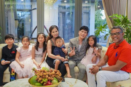 Con trai út của Quách Thành Danh từng chữa bệnh hết 40 tỷ, thở máy thở sức khỏe hiện tại ra sao?