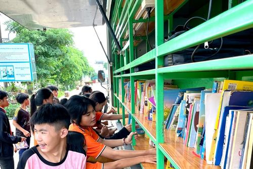 Thư viện tỉnh Gia Lai tổ chức 'Trang sách mùa hè' cho trẻ em yếu thế