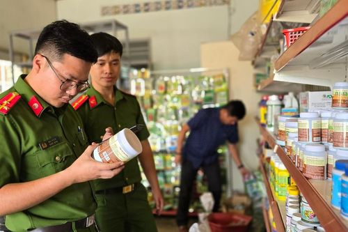 Pleiku: Xử phạt 6 cơ sở sản xuất, kinh doanh vật tư nông nghiệp