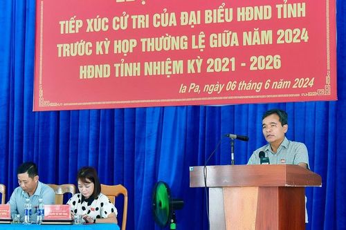 Bí thư Tỉnh ủy, Chủ tịch HĐND tỉnh Hồ Văn Niên tiếp xúc cử tri huyện Ia Pa