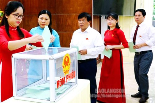 HĐND huyện Văn Quan tổ chức kỳ họp thứ 13 (kỳ họp chuyên đề)