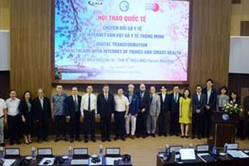 'Chuyển đổi số y tế với internet vạn vật và y tế thông minh'