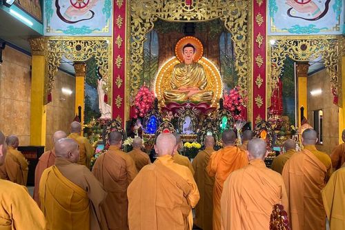 Lễ Bố-tát, thính giới của chư Tăng các quận 6 và 12