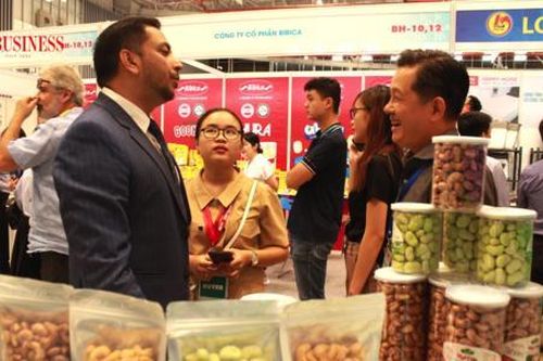 Để hàng Việt tiến xa hơn trong chuỗi cung ứng hàng hóa quốc tế