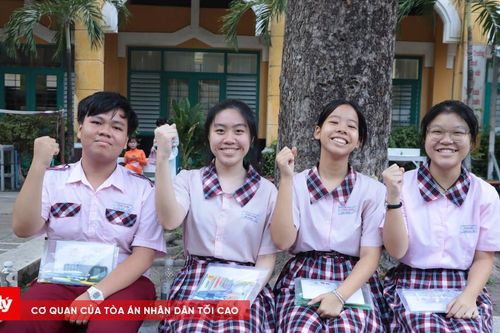 Hơn 98.000 sĩ tử TP.HCM bắt đầu thi lớp 10
